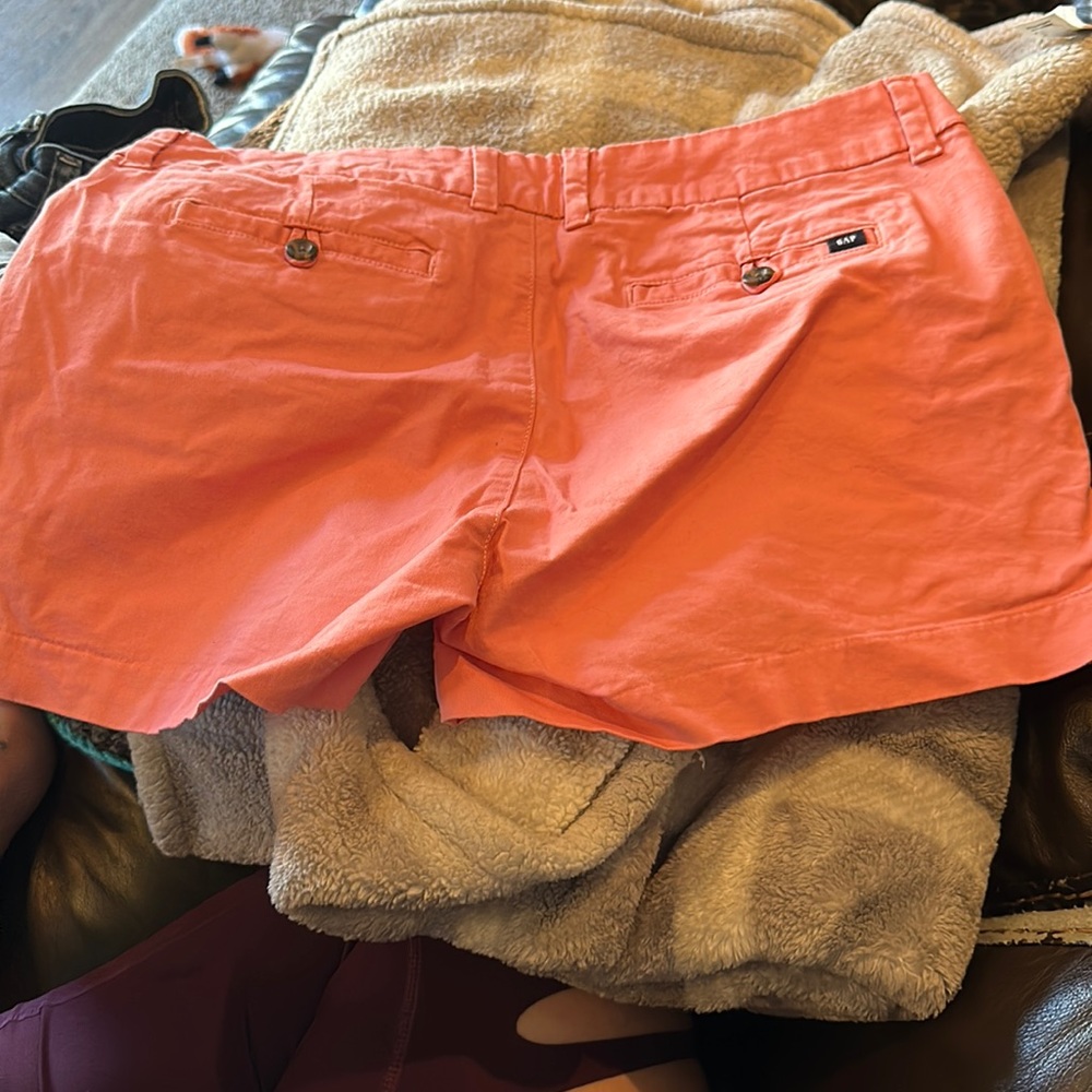 Women’s Gap shorts